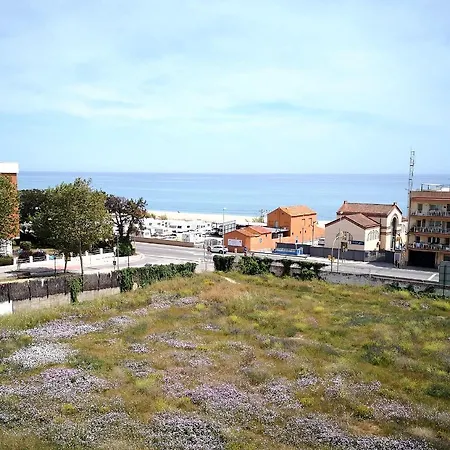 Atico Frente Al Mar Apartment Canet De Mar Exterior photo